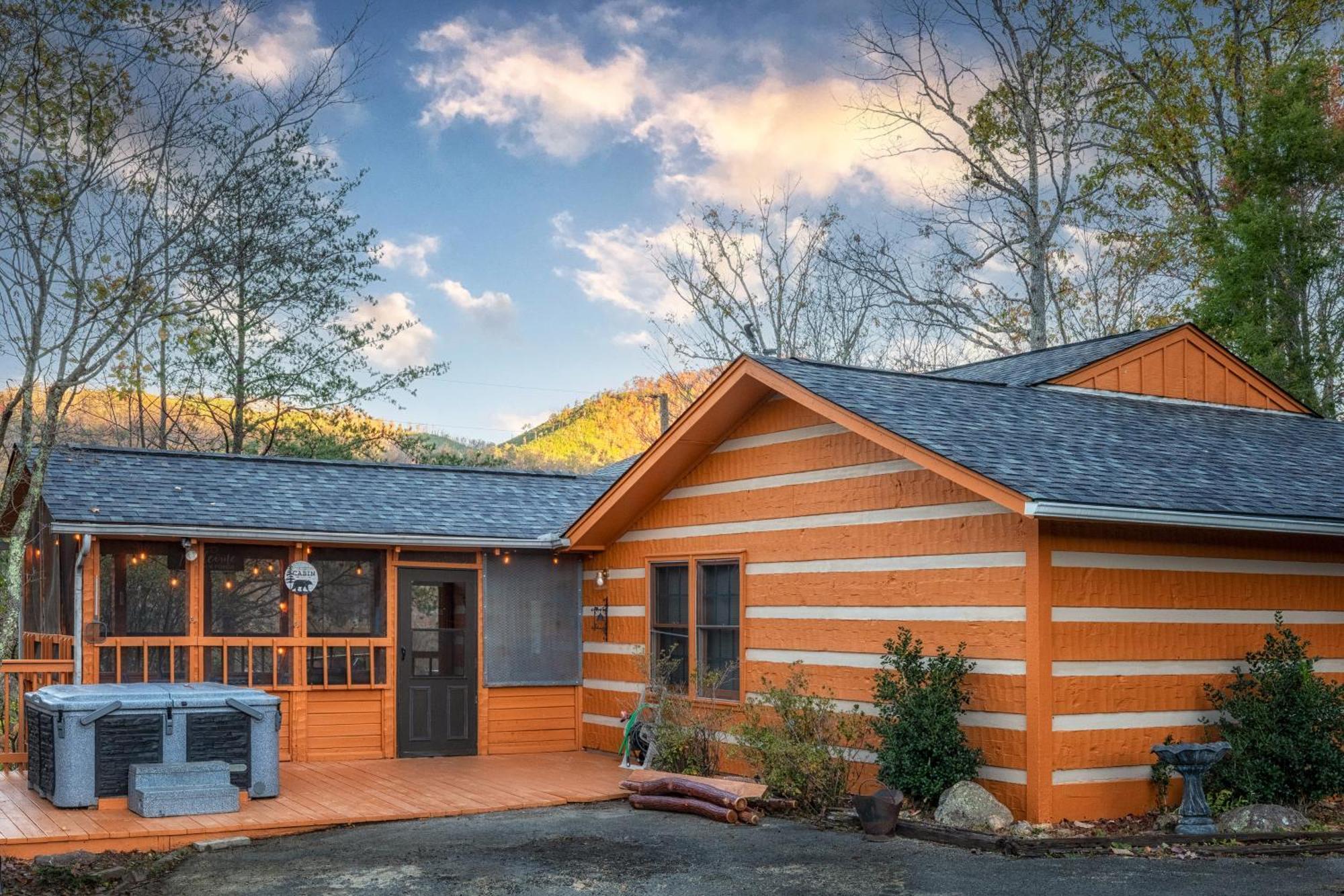 Real Log Cabin With Amazing Views, Hot Tub, Sauna, Games Gatlinburg Esterno foto