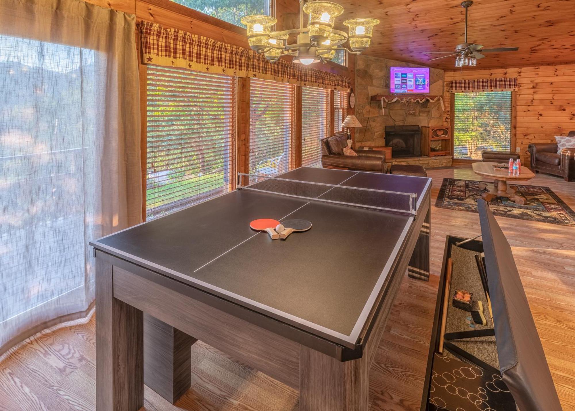 Real Log Cabin With Amazing Views, Hot Tub, Sauna, Games Gatlinburg Esterno foto