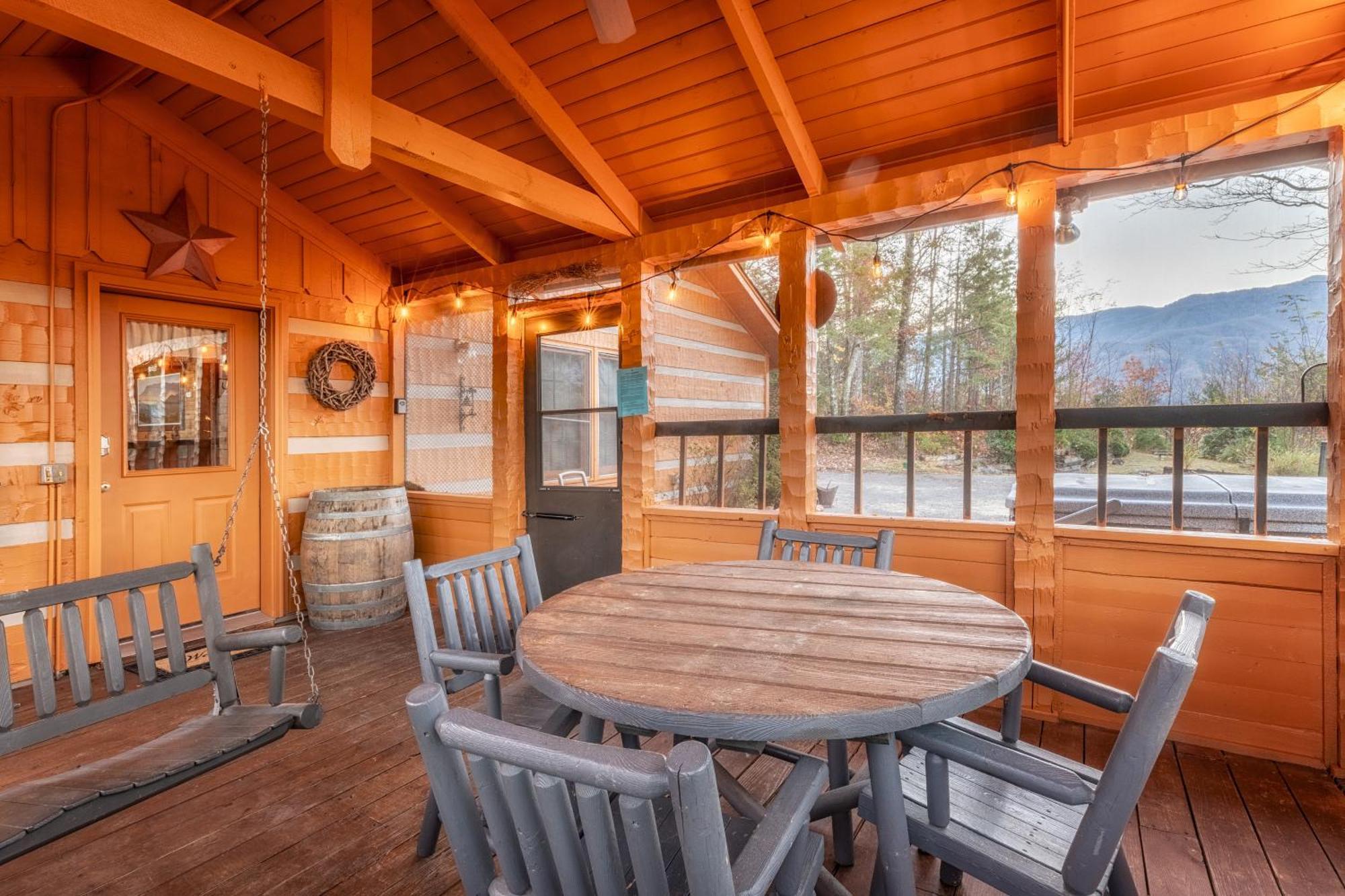 Real Log Cabin With Amazing Views, Hot Tub, Sauna, Games Gatlinburg Esterno foto