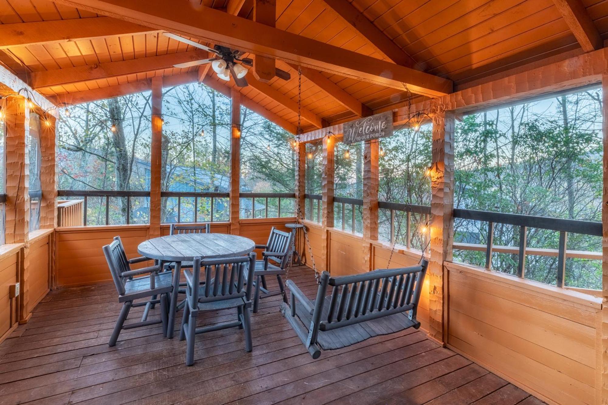 Real Log Cabin With Amazing Views, Hot Tub, Sauna, Games Gatlinburg Esterno foto