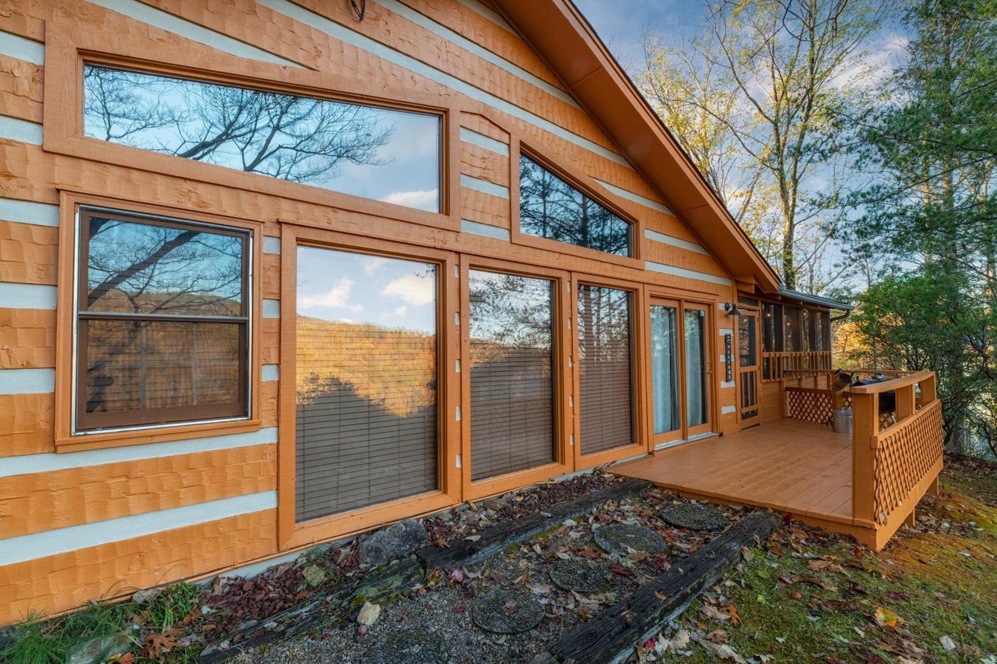 Real Log Cabin With Amazing Views, Hot Tub, Sauna, Games Gatlinburg Esterno foto